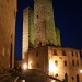 Le torri di San Gimignano in notturna