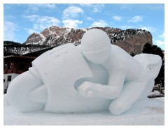 Valentino Rossi, scultura di neve