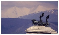 L'altare della Patria e il monte Velino