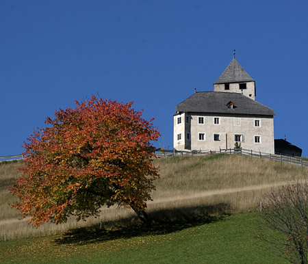 Il castello di San Martino in Badia