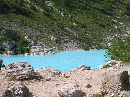 Il colore spettacolare del lago Sorapis