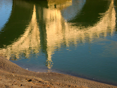 Il ponte sul fiume