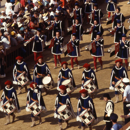 Palio di Siena, il corteo storico