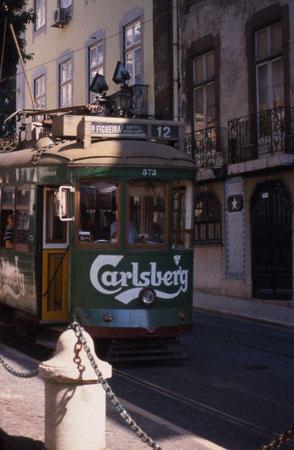 Lisbona: tram 12 per Praa de Figueira