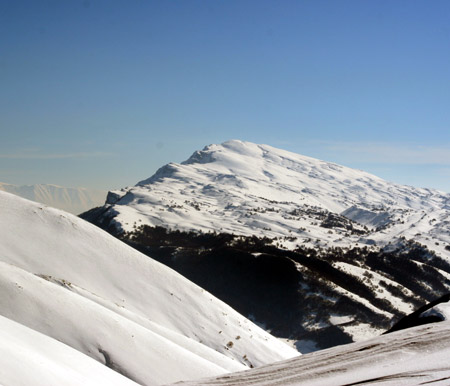 Il Sirente visto dalle piste di Campo Felice