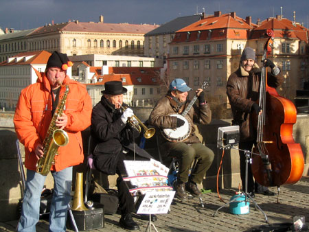 Praga: suonatori di strada