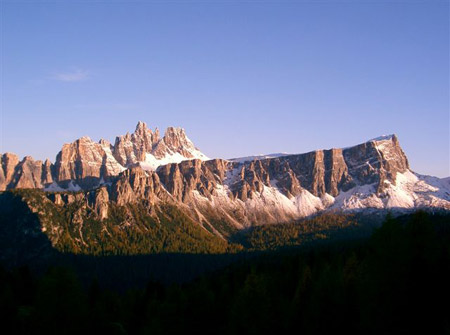 Tramonto sulla Croda da Lago da passo Falzarego