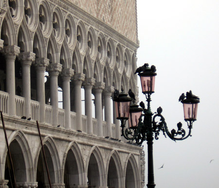 Venezia: lampioni a Piazza San Marco