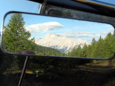 Specchietto sulle montagne