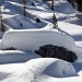 Strati e strati di neve a ricoprire i massi