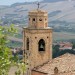 Il campanile domina sulla campagna di Fermo