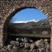 Il Gran Sasso sotto l'arco