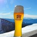 Una rinfrescante birra in un assolata giornata invernale